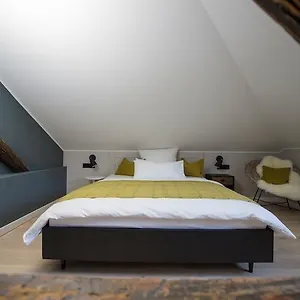 Weiss Hotel
